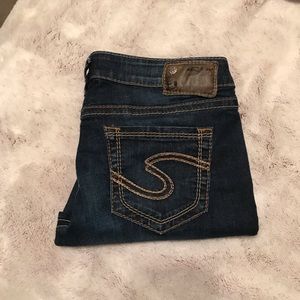 Silver Jeans Co Aiko Mid Capri size 29